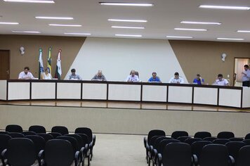 Foto - 1ª Sessão Ordinária da 15ª Legislatura da Câmara Municipal