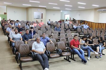 Foto - Sessão Solene de Posse da 1ª Legislatura do Parlamento Jovem da Câmara Municipal de Colorado.