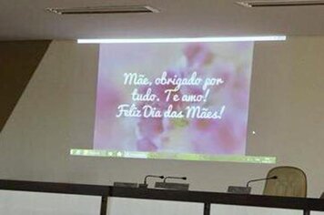 Foto - Homenagem as mães servidoras da Câmara Muncipal de Colorado