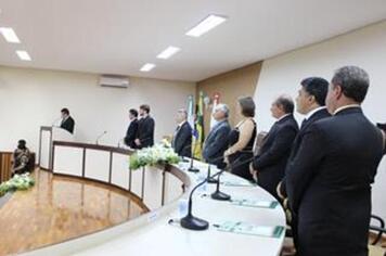 Após juramento ao povo, Vereadores, Prefeito e Vice-Prefeito tomam posse em Colorado