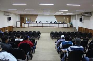Vereadores aprovam dez projetos de lei em sessão