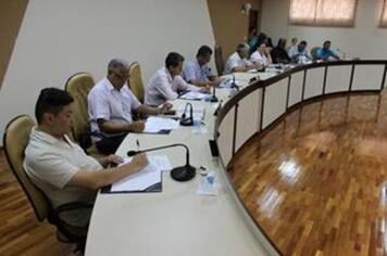 Câmara autoriza prefeitura a conceder recomposição salarial a servidores