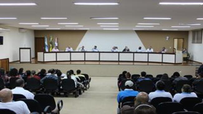 Projetos de lei são aprovados em segunda discussão